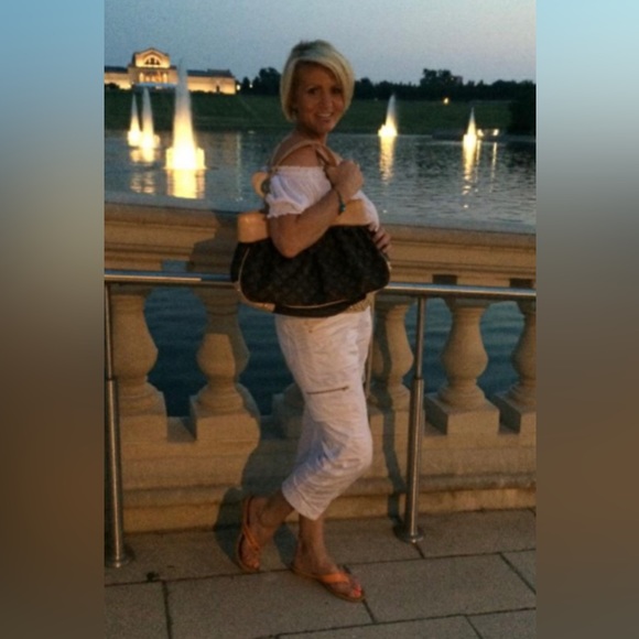 Meet your Posher, Lezli - Picture 5 of 5